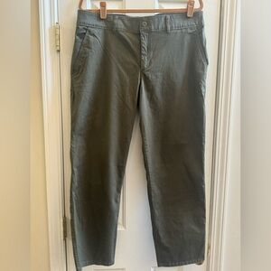 North Face Olive Green Chino Motion XD Cotton Ankle Pants size 14.